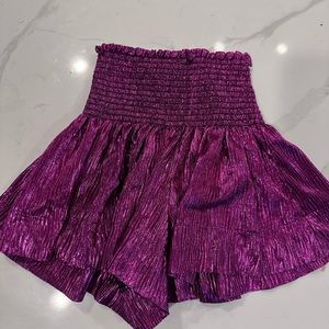 Flows shorts size XS from South